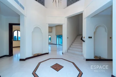 Villa sa Palm Jumeirah, Dubai, UAE 4 silid-tulugan, 465 sq.m. № 649483 - larawan 7