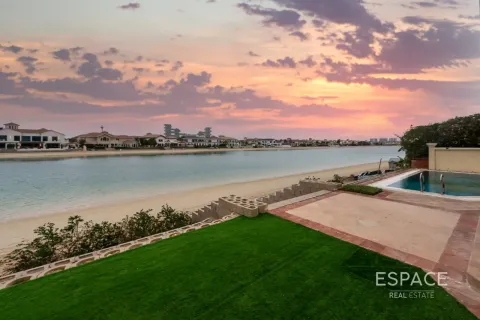 Villa sa Palm Jumeirah, Dubai, UAE 4 silid-tulugan, 465 sq.m. № 649483 - larawan 15