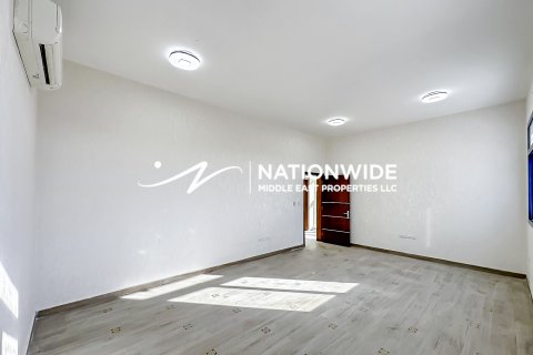 Vila u gradu Abu Dhabi, UAE 5 spavaće sobe, 1058 m2 Br. 678597 - Slika 12