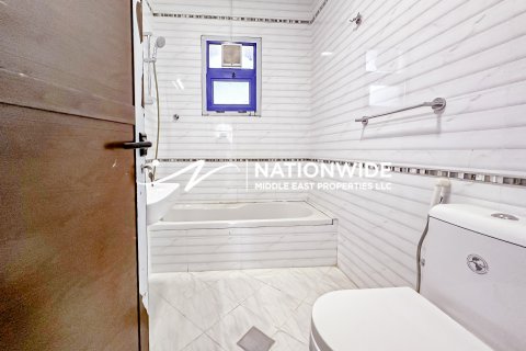 Vila u gradu Abu Dhabi, UAE 5 spavaće sobe, 1058 m2 Br. 678597 - Slika 10