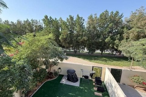 Villa in vendita a Dubai Land, Dubai, EAU 3 camere da letto, 175 mq. № 721208 - foto 12
