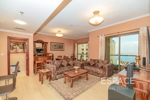 Квартира в Джумейра Бич Резиденс, Дубай, ОАЭ 2 спальни, 123м2 № 738412