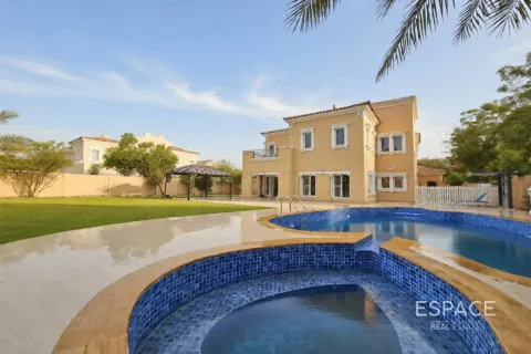 Villa asukohaga Arabian Ranches, Dubai, AÜE: 4 magamistoaga, 361 m² Nr 738410