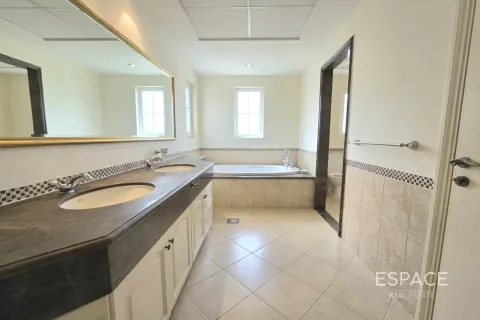 וילה להשכרה ב Arabian Ranches, Dubai, איחוד האמירויות  4 חדרי שינה, 361 מ"ר, מספר 738410 - תמונה 14