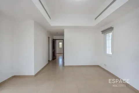וילה להשכרה ב Arabian Ranches, Dubai, איחוד האמירויות  4 חדרי שינה, 361 מ"ר, מספר 738410 - תמונה 15