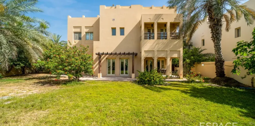 Vila di Meadows, Dubai, UAE 4 bilik tidur, 441 meter persegi № 737886