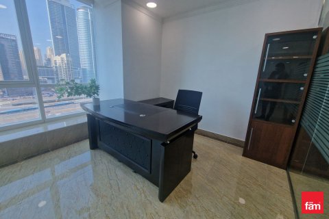 Dubai, BAE’de kiralık ofis 96.1 m&sup2; No 706022 - fotoğraf 16
