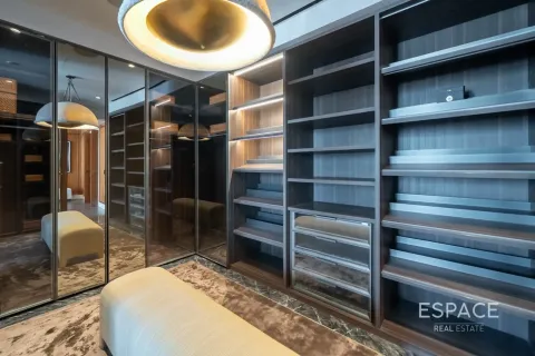 Duplex di Business Bay, Dubai, UEA 4 kamar tidur, 735 m2 nomor 737763 - foto 15