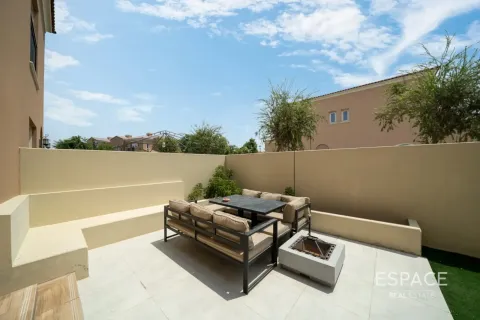 Villa sa Dubai Land, UAE 2 silid-tulugan, 172 sq.m. № 737759 - larawan 17