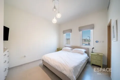 Villa sa Dubai Land, UAE 2 silid-tulugan, 172 sq.m. № 737759 - larawan 10