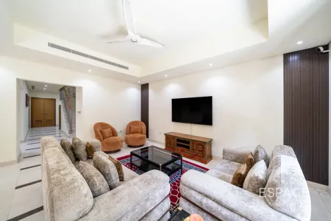 Müüa ridamaja asukohaga Al Furjan, Dubai, AÜE: 3 magamistoaga, 262 m² Nr 737764 - pilt 7