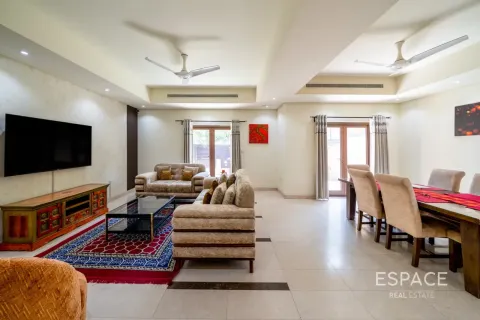 Müüa ridamaja asukohaga Al Furjan, Dubai, AÜE: 3 magamistoaga, 262 m² Nr 737764 - pilt 4