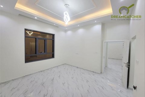 Müüa villa asukohaga Al Yasmeen, Ajman, AÜE: 5 magamistoaga, 325.2 m² Nr 512499 - pilt 14