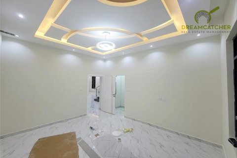 Müüa villa asukohaga Al Yasmeen, Ajman, AÜE: 5 magamistoaga, 325.2 m² Nr 512499 - pilt 15