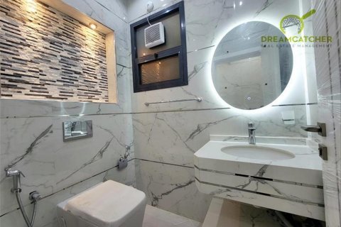 Müüa villa asukohaga Al Yasmeen, Ajman, AÜE: 5 magamistoaga, 325.2 m² Nr 512499 - pilt 16