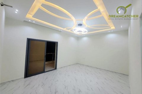 Müüa villa asukohaga Al Yasmeen, Ajman, AÜE: 5 magamistoaga, 325.2 m² Nr 512499 - pilt 13