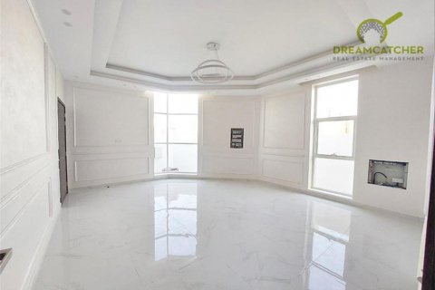 Vila di Al Yasmeen, Ajman, UEA 5 kamar tidur, 278.7 m2 nomor 512501 - foto 4