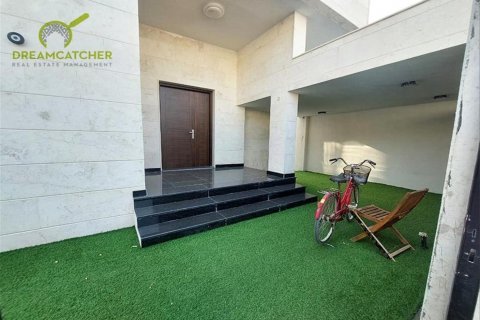Vila di Al Yasmeen, Ajman, UEA 5 kamar tidur, 278.7 m2 nomor 512501 - foto 16