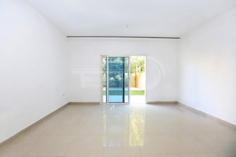Vila u Al Reef, Abu Dhabi, UAE 2 spavaćih soba, 170.2 m2 Br. 731418 - fotografija 12