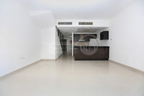 Vila u Al Reef, Abu Dhabi, UAE 2 spavaćih soba, 170.2 m2 Br. 731418 - fotografija 4