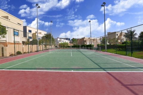 Vila u Al Reef, Abu Dhabi, UAE 2 spavaćih soba, 170.2 m2 Br. 731418 - fotografija 16
