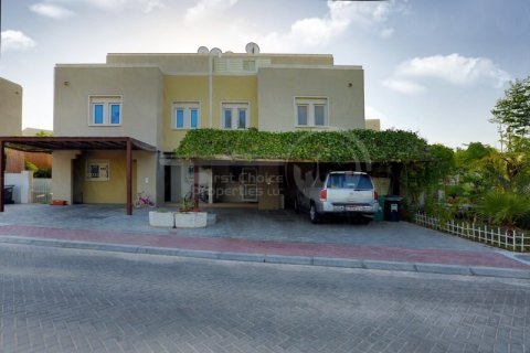 Vila u Al Reef, Abu Dhabi, UAE 2 spavaćih soba, 170.2 m2 Br. 731418 - fotografija 15
