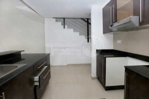 Vila u Al Reef, Abu Dhabi, UAE 2 spavaćih soba, 170.2 m2 Br. 731418 - fotografija 5
