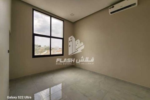 Villa in vendita a Khuzam, Ras Al Khaimah, EAU 4 camere da letto, 636 mq. № 734618 - foto 2