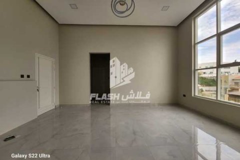 Villa in vendita a Khuzam, Ras Al Khaimah, EAU 4 camere da letto, 636 mq. № 734618 - foto 5
