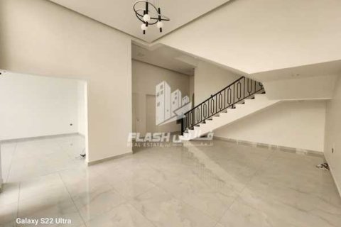 Villa in vendita a Khuzam, Ras Al Khaimah, EAU 4 camere da letto, 636 mq. № 734618 - foto 4
