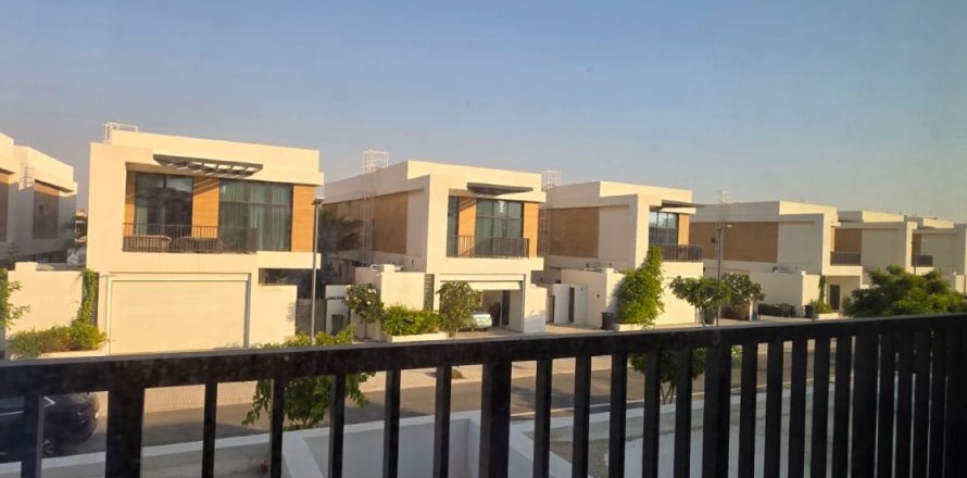 Maison de ville à Ras Al Khaimah, EAU: 3 chambres, 293 m2 № 734612