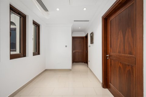 Villa til leje i Arabian Ranches, Dubai, UAE 4 soveværelser, 488.28 kvm № 764385 - foto 23