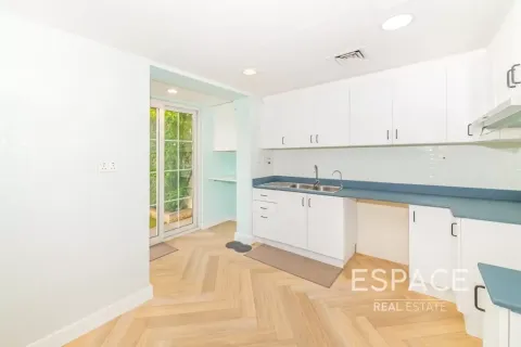 Villa The Springs, Dubaijā, AAE 3 istabas, 228 m2 Nr. 738366 - attēls 6