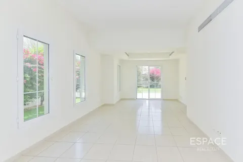 טאונהאוס להשכרה ב The Springs, Dubai, איחוד האמירויות  3 חדרי שינה, 209 מ"ר, מספר 738363 - תמונה 4