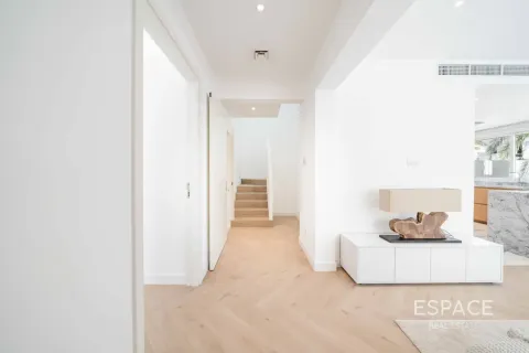 Vila di The Springs, Dubai, UEA 4 kamar tidur, 209 m2 nomor 738365 - foto 8