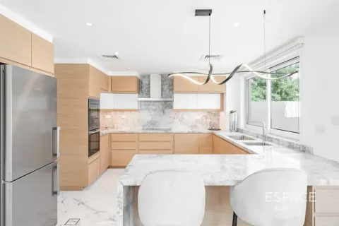 Vila di The Springs, Dubai, UEA 4 kamar tidur, 209 m2 nomor 738365 - foto 4