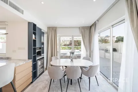Vila di The Springs, Dubai, UEA 4 kamar tidur, 209 m2 nomor 738365 - foto 2