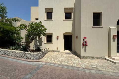 Vilë në Ras Al Khaimah, Emiratet e Bashkuara Arabe 2 dhoma gjumi, 172 m2. № 734569