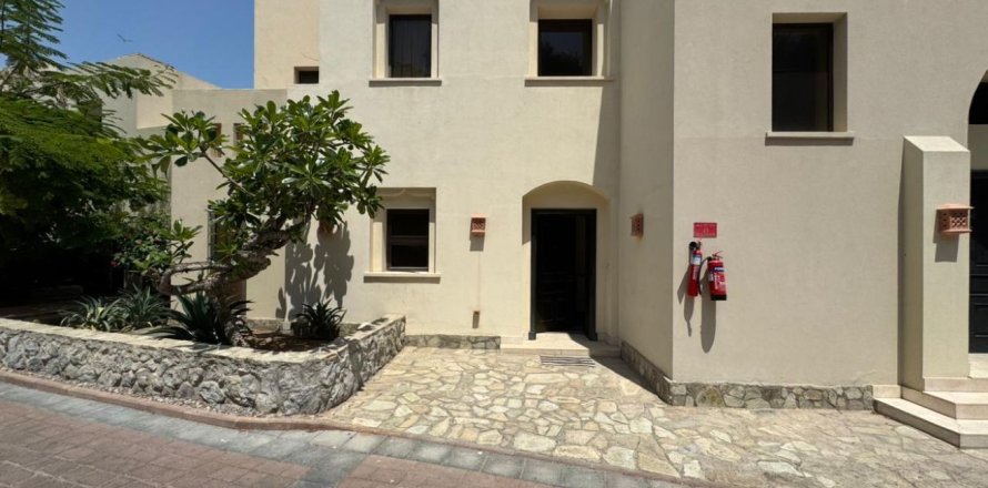 Huvila Ras Al Khaimah, Arabiemiraatit 2 makuuhuonetta, 172 m2 № 734569