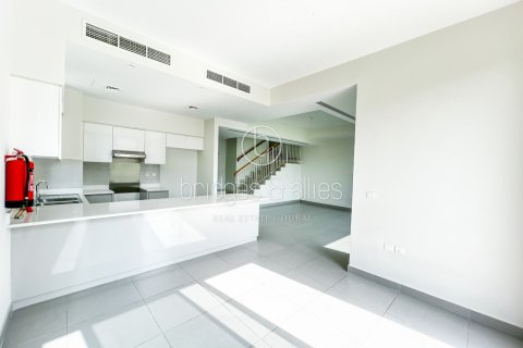 Dubai Hills Estate, Dubai, संयुक्त अरब अमीरात में विला, 5 बेडरूम, 254 वर्ग मीटर, संख्या 751526 - फ़ोटो 24