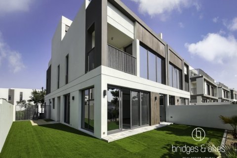 Tilal Al Ghaf, Dubai, UAE의 빌라 침실 4개, 311제곱미터 번호 751525
