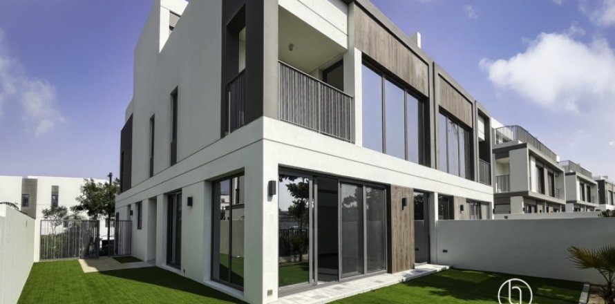 Villa en Tilal Al Ghaf, Dubai, EAU 4 dormitorios, 311 m² № 751525