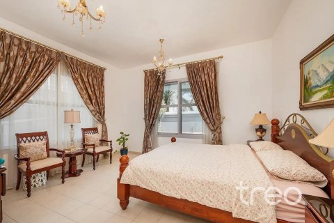 Vila v Falcon City of Wonders, Dubai, SAE 5 ložnice, 603.96 m² Č.: 755419 - fotografie 9