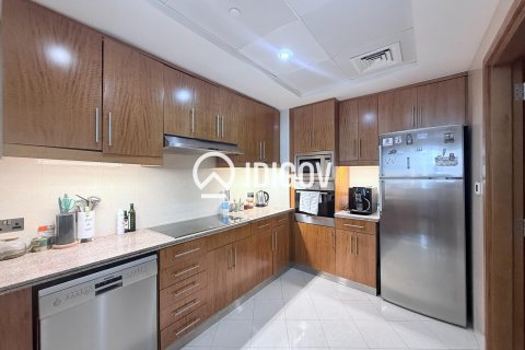 Lägenhet till försäljning i Dubai Marina, Dubai, UAE 3 sovrum, 164.25 kvm Nr. 735625 - fotografi 7