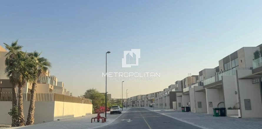 Radhus i Mohammed Bin Rashid City, Dubai, UAE 4 sovrum, 261 kvm Nr. 665065