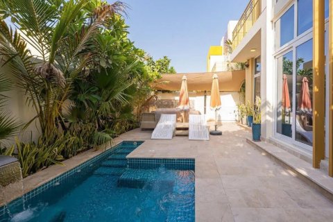 Villa til salg i Dubai, UAE 6 soveværelser, 354.66 kvm № 727014 - foto 12