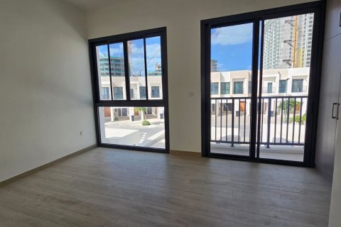 Ras Al Khaimah, UAE의 판매용 타운하우스 침실 2개, 181제곱미터 번호 735097 - 사진 17