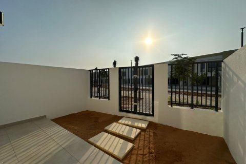 Ras Al Khaimah, UAE의 판매용 타운하우스 침실 2개, 181제곱미터 번호 735097 - 사진 11
