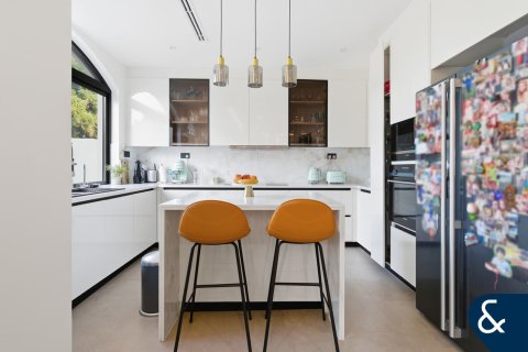 Vila v The Springs, Dubai, SAE 3 spálne, 228 m2 č. 688536