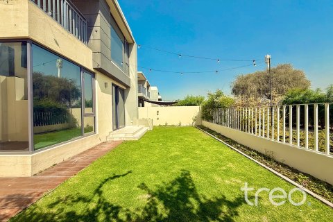 Üürile anda villa asukohaga Dubai Hills Estate, Dubai, AÜE: 4 magamistoaga, 270.16 m² Nr 733601 - pilt 2